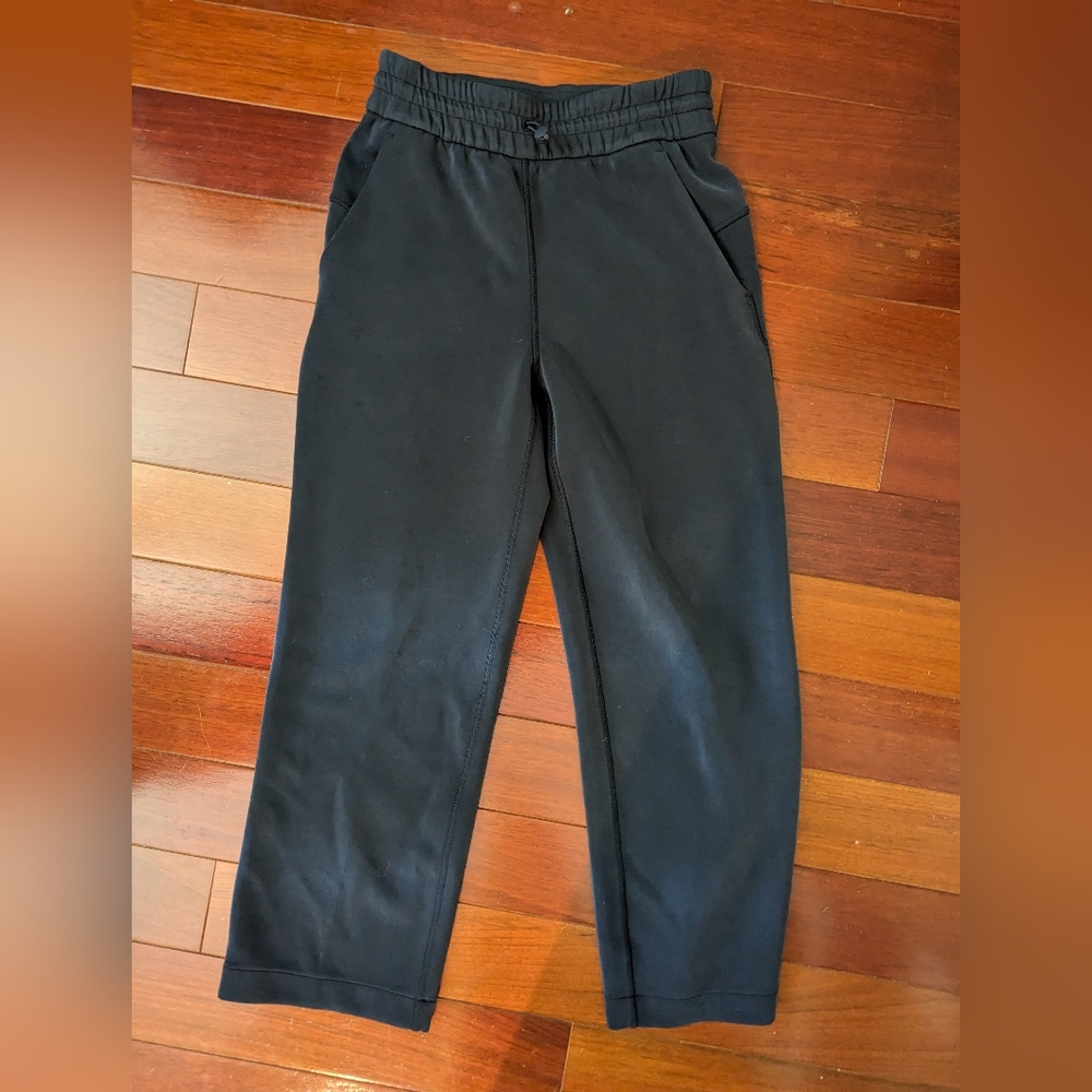 Lululemon Navy Cropped Pants Size 0